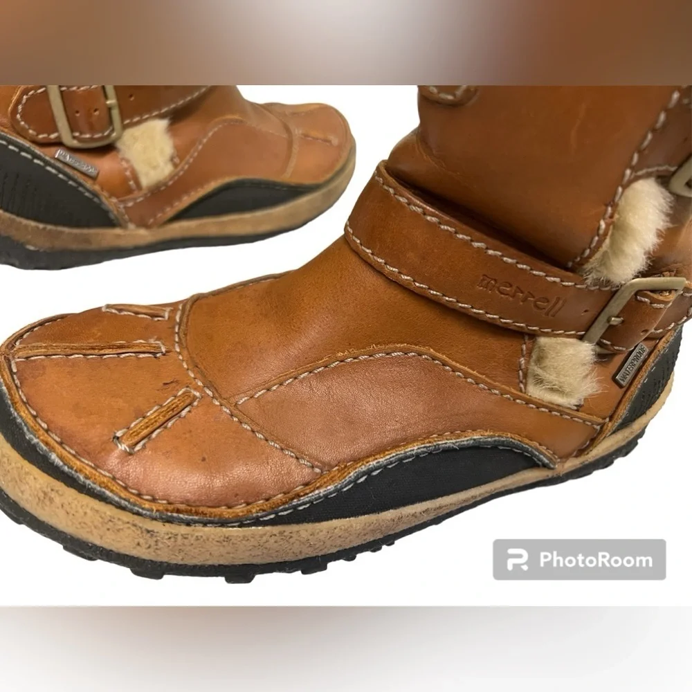 Merrel Women's Camel Leather Waterproof Winter Snow Boots, size 5.5.